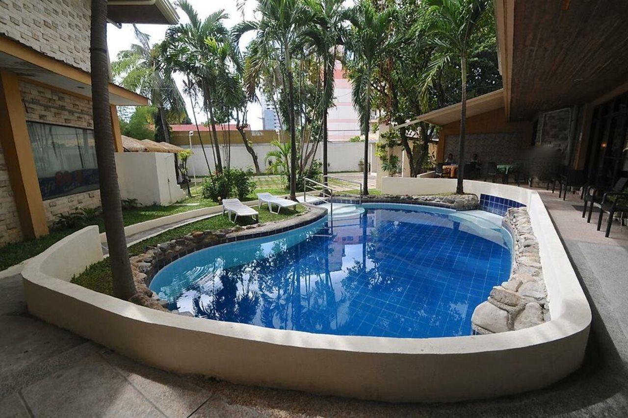 Vacation Hotel Cebu Екстер'єр фото