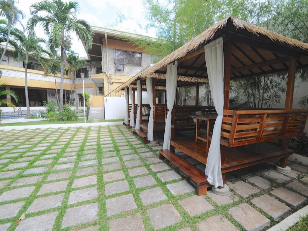 Vacation Hotel Cebu Екстер'єр фото
