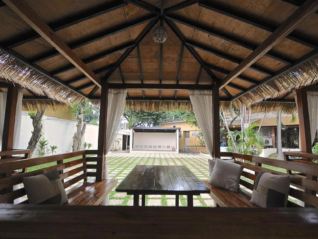Vacation Hotel Cebu Екстер'єр фото
