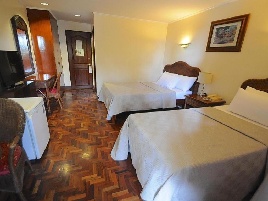 Vacation Hotel Cebu Екстер'єр фото