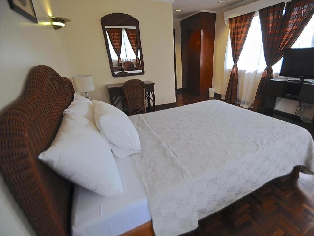 Vacation Hotel Cebu Екстер'єр фото