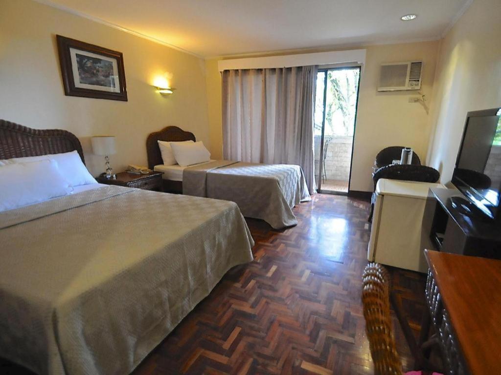 Vacation Hotel Cebu Екстер'єр фото