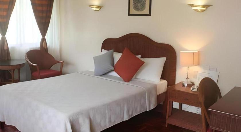 Vacation Hotel Cebu Екстер'єр фото